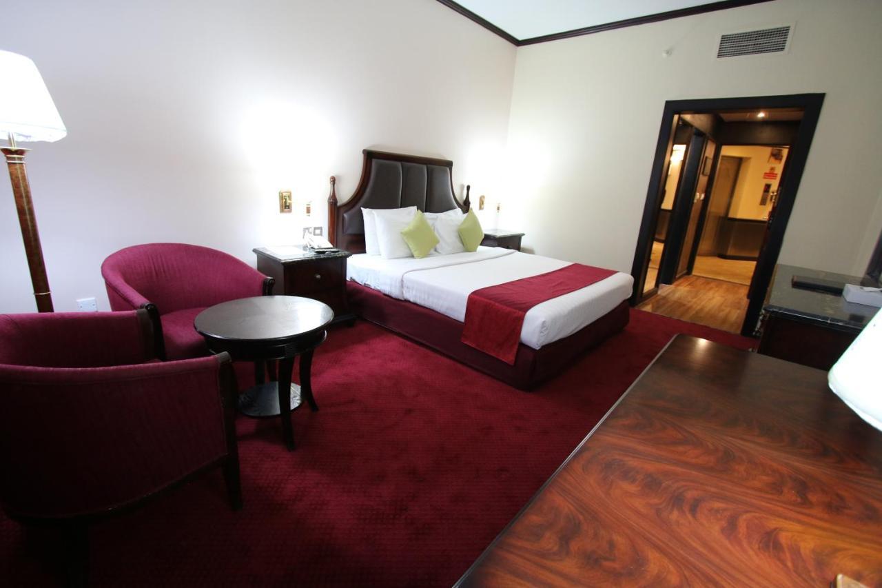 Grand Mayfair Hotel Дубай Экстерьер фото