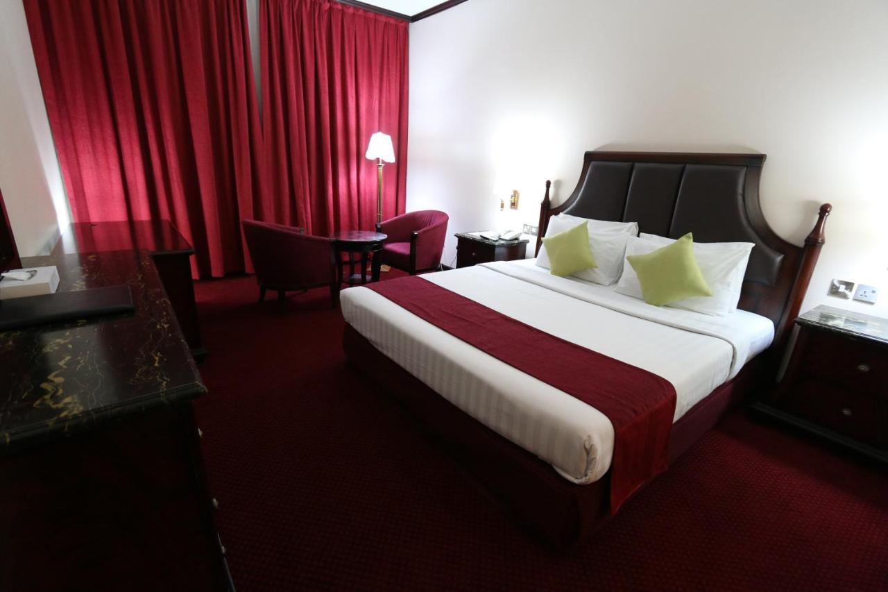Grand Mayfair Hotel Дубай Экстерьер фото