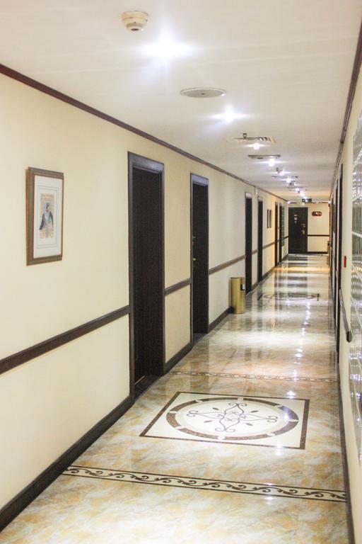 Grand Mayfair Hotel Дубай Экстерьер фото