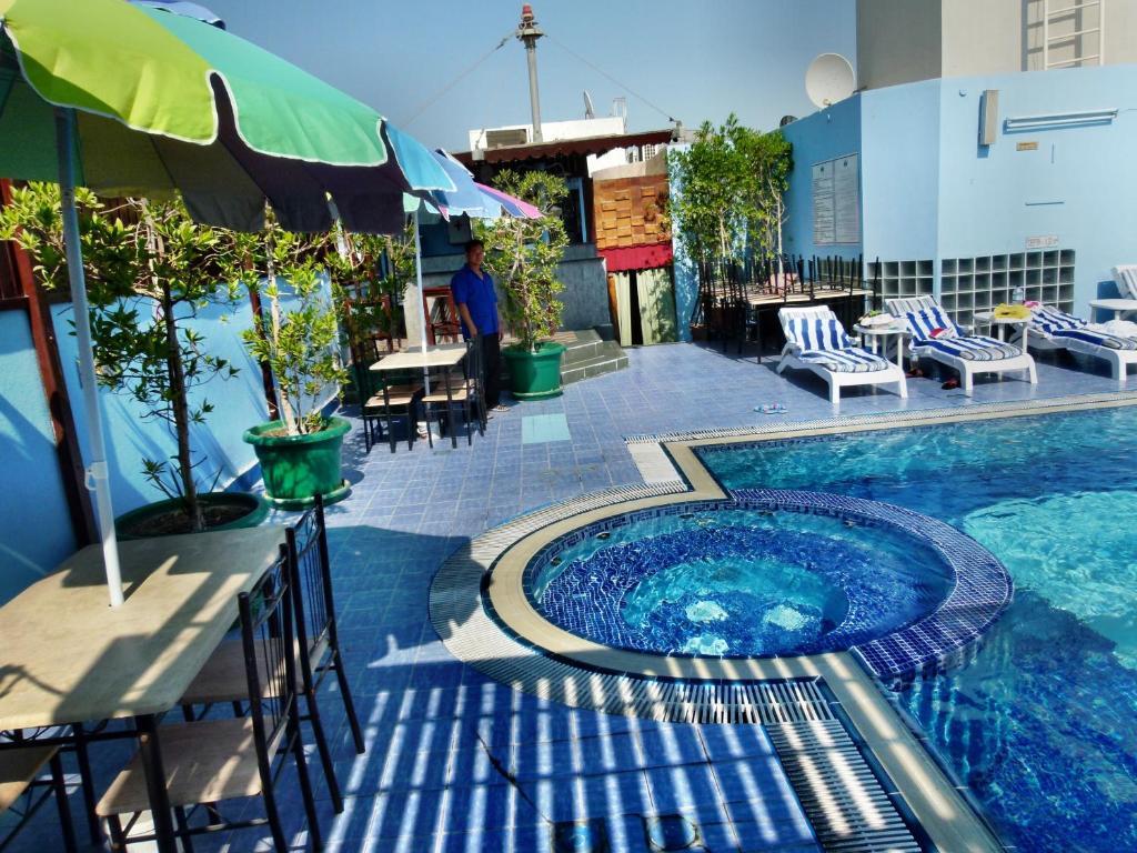 Grand Mayfair Hotel Дубай Экстерьер фото