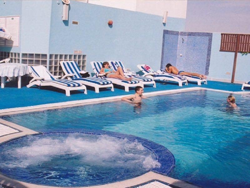 Grand Mayfair Hotel Дубай Экстерьер фото