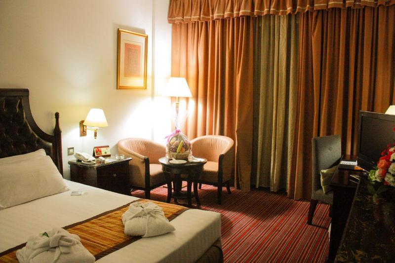 Grand Mayfair Hotel Дубай Экстерьер фото