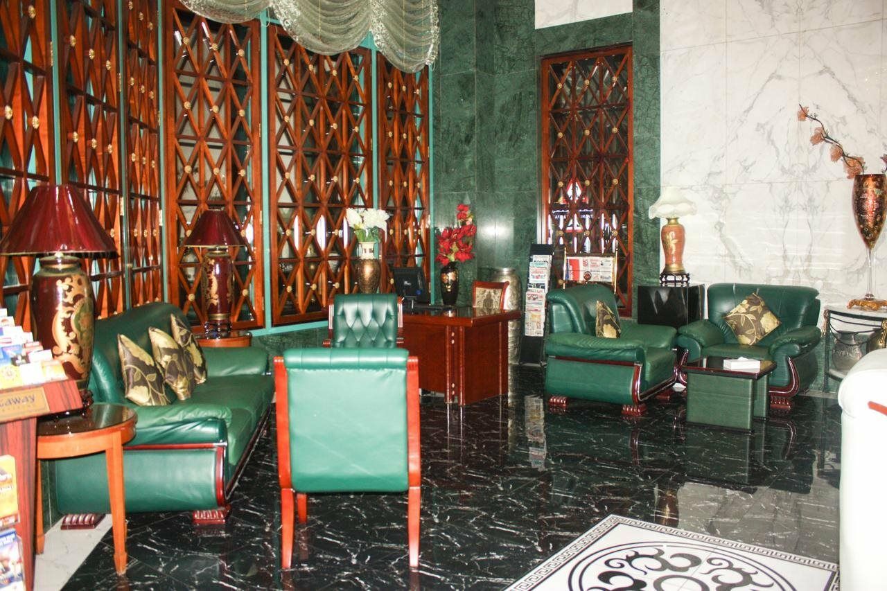 Grand Mayfair Hotel Дубай Экстерьер фото